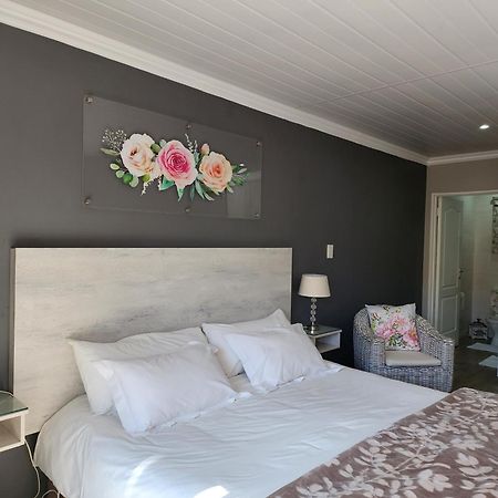 Schnehage Self Catering Bloemfontein Exterior foto